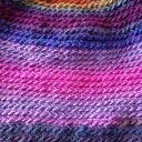 Długa czapka we fioletach na różne sposoby