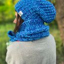 Luźna czapka MERINO 66% "Niebieskości" NEVERLAND