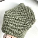 Ręcznie robiona czapka beanie AUREA 100% Baby Merino plus moher i jedwab 38/18 Oliwka