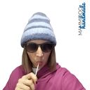 Czapka zimowa w paski z alpaki robiona na drutach