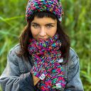 Luźna czapka MERINO 34% “Czarne kolorki” THIS IS IT