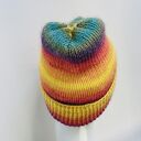 Kolorowa, delikatna czapka beanie z wywinięciem S/M z wełną merino