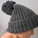Otul się ciepłem - CZAPKA beanie handmade - CIEMNOSZARA, wykonana na DRUTACH