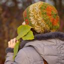 Czapka beret wełniana "Łąka z rumiankami"