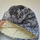 Czapka na dużą głowę 59-62 cm - pod fryzurę w dredach, czarna na podszewce