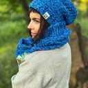 Luźna czapka MERINO 66% "Niebieskości" NEVERLAND
