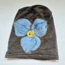 Brązowa zimowa czapka filcowana w kwiaty - handmade na podszewce
