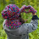 Luźna czapka MERINO 34% “Czarne kolorki” THIS IS IT