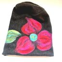 czapka wełniana filcowana zimowa czarna handmade w kwiaty na podszewce - rozmiar uniwersalny, weł