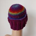 Długa czapka we fioletach na różne sposoby