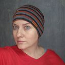 Czapka z dzianiny miękka rozciągliwa bez podszewki dobra na codzienne noszenie polecam boks A1