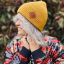 Bawełniana czapka beanie logo ekoskórka “Miodowa musztarda”