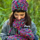 Luźna czapka MERINO 34% “Czarne kolorki” THIS IS IT