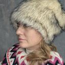 Futrzana czapka długo włos szara ecru zwariowana duża, trzeba lubić takie szaleństwo, sztuczne fut