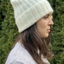 Ręcznie robiona czapka beanie MIRA 100% Merino plus moher i jedwab 01 Ecru