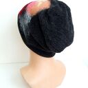 Czarna czapka damska handmade z filcowanymi kwiatami