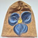 czapka wełniana filcowana zimowa miodowa handmade w kwiaty na podszewce - rozmiar uniwersalny, we