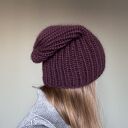 Wełniana czapka handmade z bardzo szerokim wywinięciem - kolor burgund
