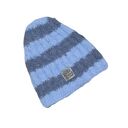 Czapka robiona na drutqch z alpaki