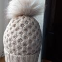 Czapka ręcznie robiona na drutach