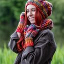Ciepła czapka MERINO Smile w przygaszonych czerwieniach