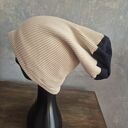 Czapka smerfetka ecru na podszewce świetna na codzienne noszenie boks p1