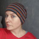 Czapka z dzianiny miękka rozciągliwa bez podszewki dobra na codzienne noszenie polecam boks A1