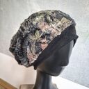 Ciepla futrzana odcienie szarosci bardzo miła na podszewce, ze sciagaczem, czapka dla artystki, rozm