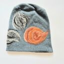 czapka wełniana filcowana zimowa handmade w kwiaty na podszewce - rozmiar
