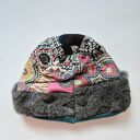 Czapka sztuczne futro połączone z materiałem trochę w marokańskim stylu krótka na podszewce wykończo