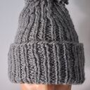 Jeszcze nie mróz, a już zimno? CZAPKA beanie handmade - SZARA, wykonana