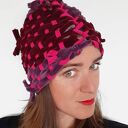 Unikatowa czapka Fuksja ręcznie wytkana na krośnie