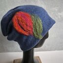 czapka wełniana filcowana zimowa niebieska handmade w kwiaty na podszewce, motyw z dwóch stron ta