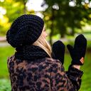 Czapka MERINO Neverland “Czarny” podszewka JEDWAB