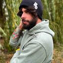 Czapka beanie z bawełny - czarna z kolorowym logo (2w1)