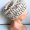 Ręcznie robiona czapka damska MORGANA Merynos, Alpaka z Jedwabiem 59/40 Marcepan