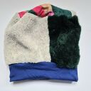 Czapka patchworkowa bardzo ciepła na podszewce uszyta z różnych gatunków materiału prezentuje się ni