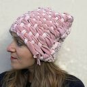 🌷 Zjawiskowa czapka Rosa, wytkana ręcznie na krośnie