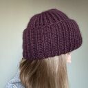 Wełniana czapka handmade z bardzo szerokim wywinięciem - kolor burgund