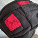 Czapka damska wiosenna - patchwork z dzianiny i koronką (czerwień i czerń)