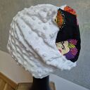 Czapka Biała Smerfetka z kolorową górą na podszewce rozmiar uniwersalny, box L1