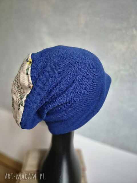 Czapka uniwersalna chabrowa smerfetka na podszewce, dobra na codzinne noszenie, polecam. box as rekodzi
