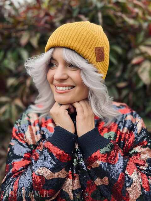 Bawełniana czapka beanie logo ekoskórka “Miodowa musztarda”