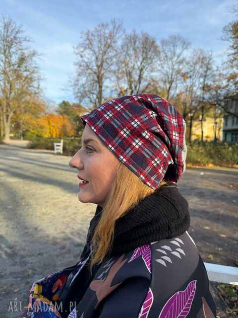 Czapka w kratkę ostatnia wyprzedaż na podszewce damska polecam rozmiar uniwersalny Box G1