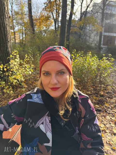 Czapka codzienna w zające na podszewce damska polecam rozmiar uniwersalny Box G1