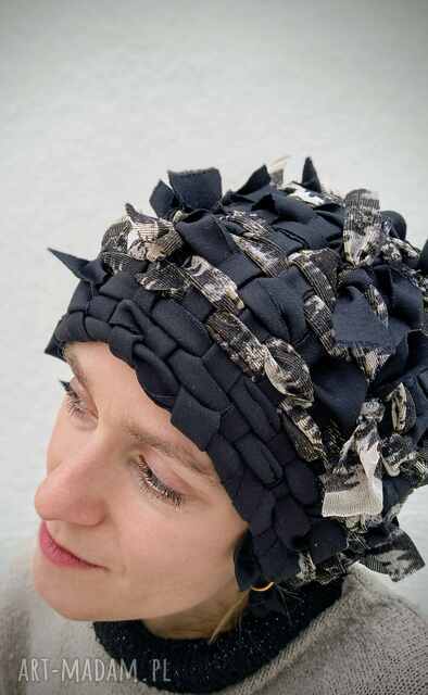 Unikatowa czapka ZŁOTKO, ręcznie wytkana na krośnie