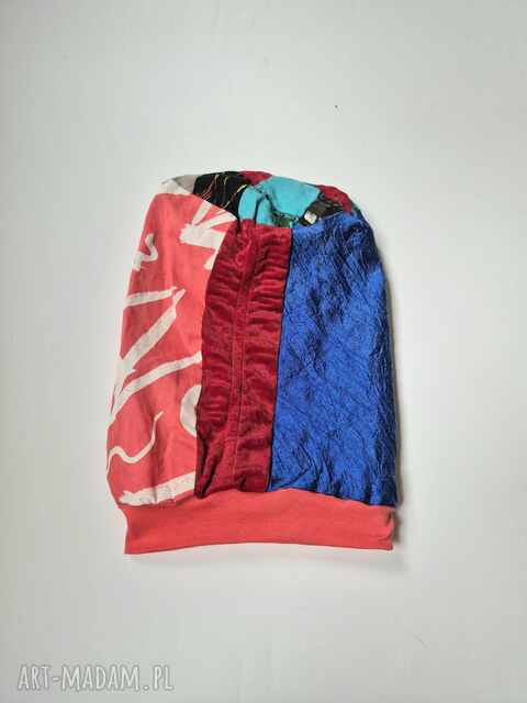 Czapka na podszewce kolorowa patchworkowa rękodzieło świetna na codzienne noszenie polecam rozmiar