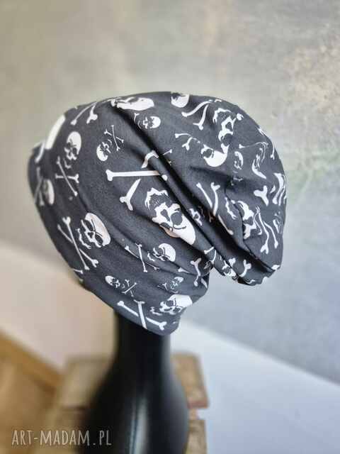 Czapka szara dzianinowa w czaszki na podszewce rozmiar uniwersalny, box L1