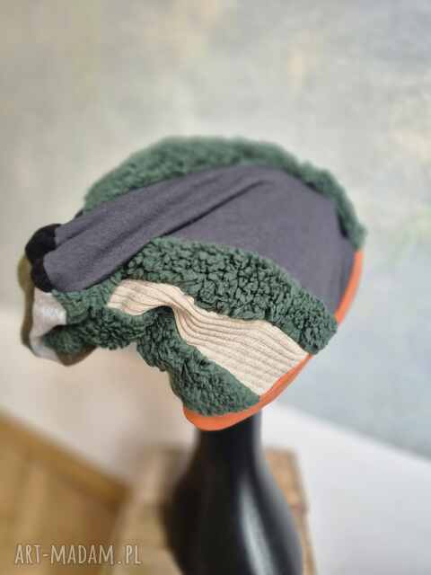 Czapka na podszewce kolorowa patchworkowa rękodzieło świetna na codzienne noszenie polecam rozmiar