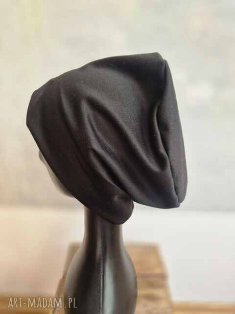 Czapka czarna uniseks na podszewce damsko-męska box A1 dobra na codzienne noszenie